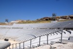 128- J5 (80) gigantesque théâtre grec de Syracuse, creusé directement dans la roche de la colline du Temenite, 5°siècle av JC